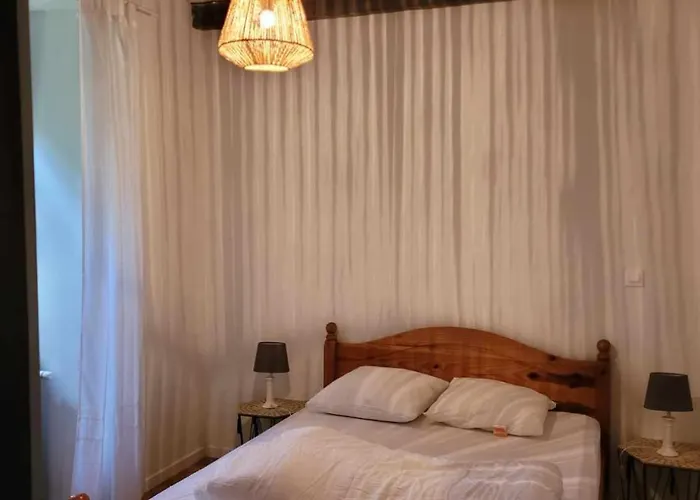 Dom wakacyjny Mas De Ephrem Cayre *